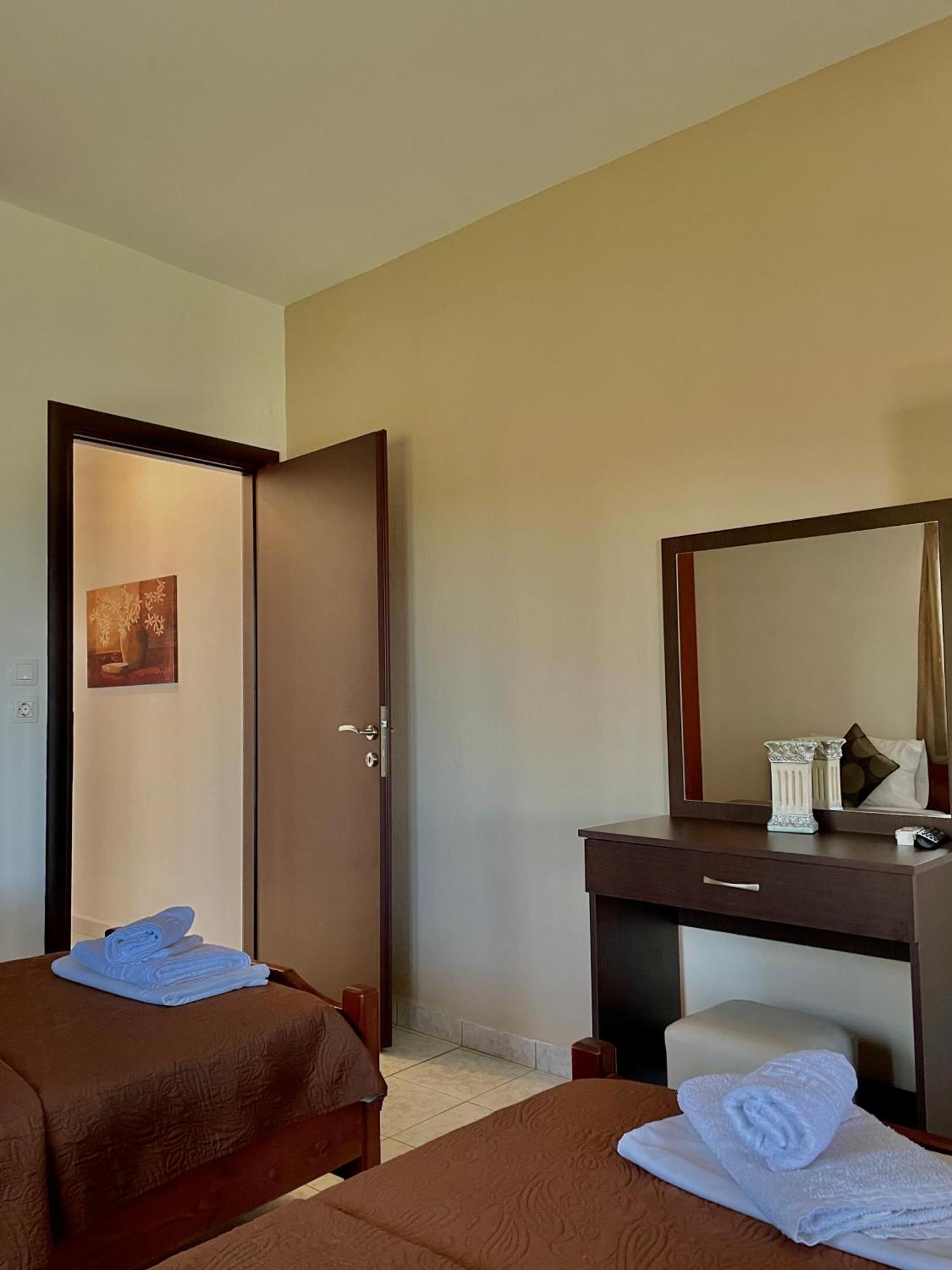 Anna Dani Apartments ブアブロウ エクステリア 写真