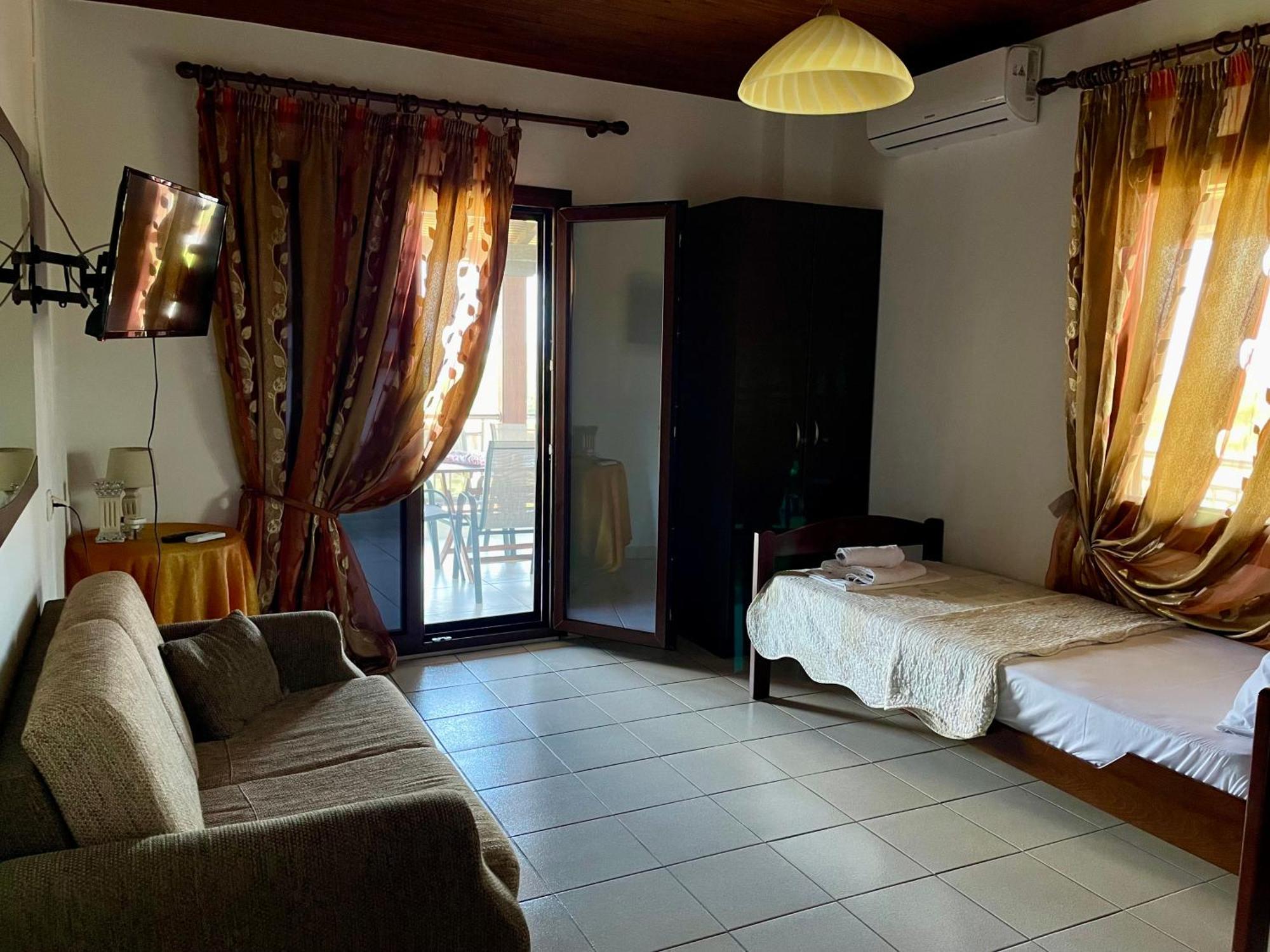 Anna Dani Apartments ブアブロウ エクステリア 写真
